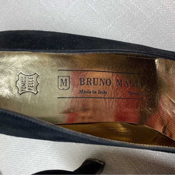 Bruno Magli Black Floral Suede Leather Heels – Size 8.5 AA - Picture 3 of 10